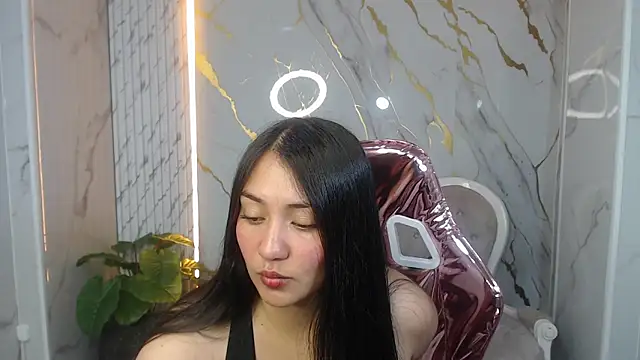 Ivony18 b online show from 10.15.25