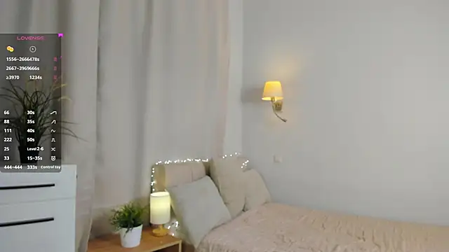 LakeshiaVodopich online show from 09.18.25