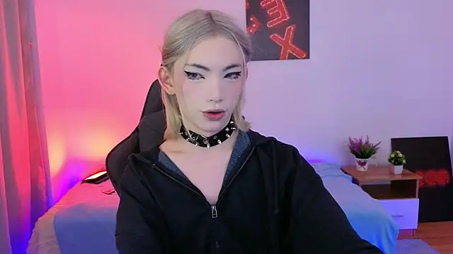 Snapshot of star_madison chatting on 05.16.26 star madison online show from 05.16.26