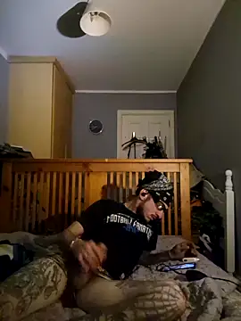 Snapshot of MODEST11_MMiILOO_AMARO chatting on 10.11.25 MODEST11 MMiILOO AMARO online show from 10.11.25