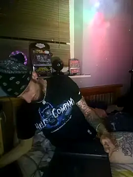 Snapshot of MODEST11_MMiILOO_AMARO chatting on 10.17.25 MODEST11 MMiILOO AMARO online show from 10.17.25