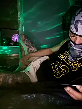 Snapshot of MODEST11_MMiILOO_AMARO chatting on 10.21.25 MODEST11 MMiILOO AMARO online show from 10.21.25