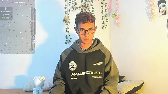 cute sammy 1 online show from 09.14.25