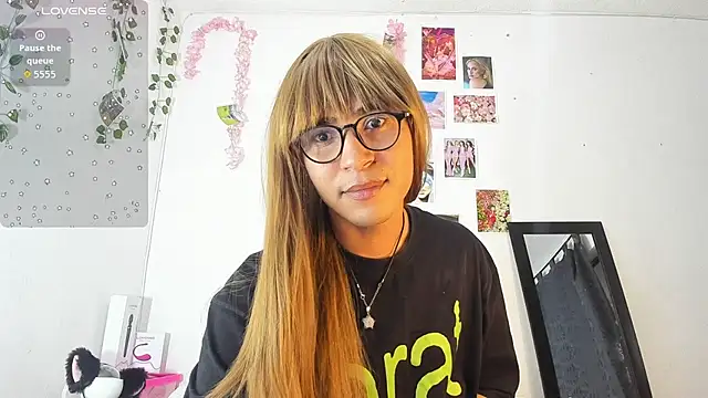 cute sammy 1 online show from 11.14.25