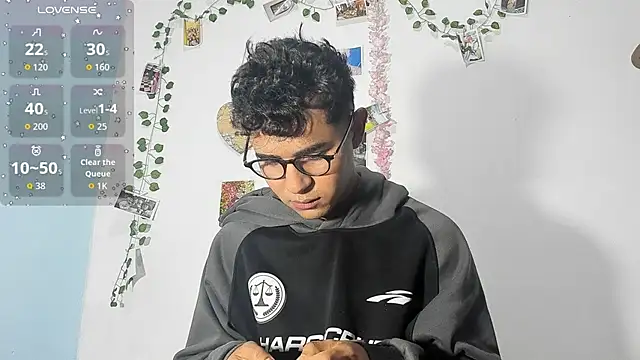 cute sammy 1 online show from 11.30.25