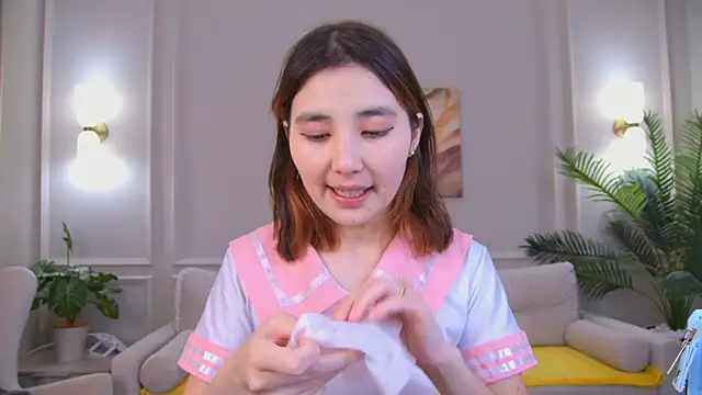 Snapshot of Sara__lu chatting on 09.15.25 Sara lu online show from 09.15.25