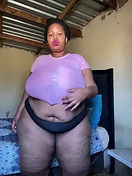 Snapshot of Curvycandy95 chatting on 07.18.26 Curvycandy95 online show from 07.18.26