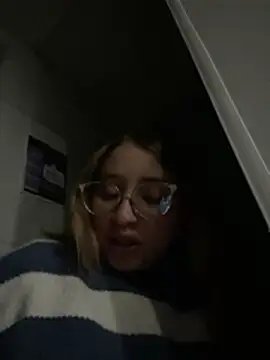 mia skys online show from 02.09.26