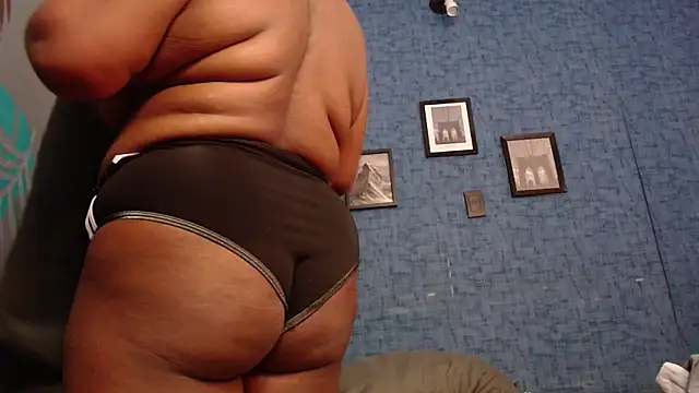 isabella brown1 online show from 11.08.25