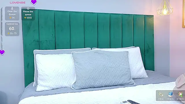 Ashley Evans22 online show from 04.16.26