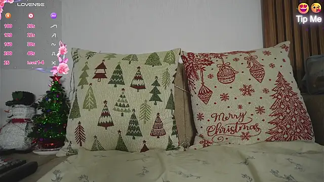 Roxybeautyy online show from 12.01.25