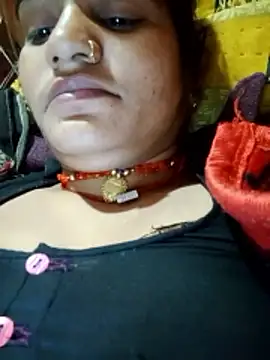 Snapshot of Nehaja33e chatting on 11.21.25 Nehaja33e online show from 11.21.25