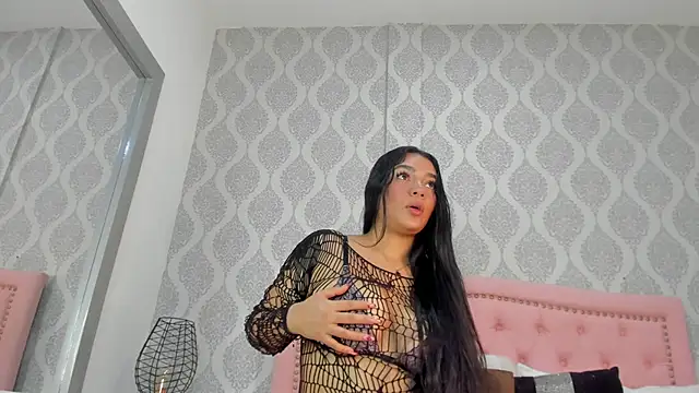 Snapshot of Zahara__18 chatting on 09.25.25 Zahara 18 online show from 09.25.25