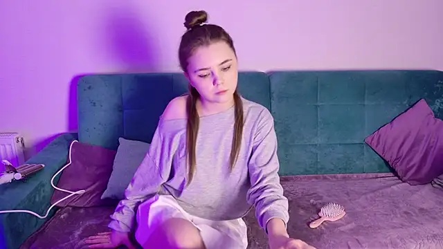 LeksaLove online show from 12.16.25