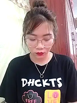 MyMy08 online show from 12.19.25