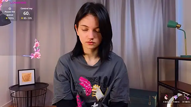 PamilaGrassle online show from 10.04.25