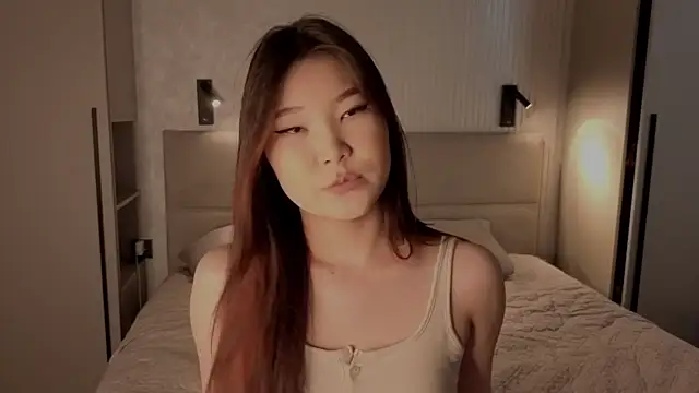 Snapshot of iamyuki chatting on 12.02.25 iamyuki online show from 12.02.25