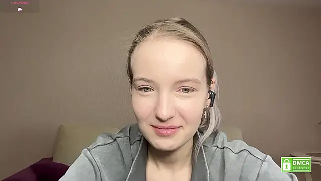 Snapshot of HongTomczak chatting on 02.24.26 HongTomczak online show from 02.24.26