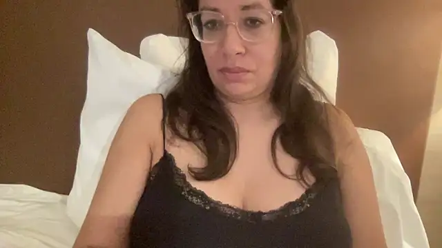 Snapshot of RosaFreya chatting on 07.12.26 RosaFreya online show from 07.12.26