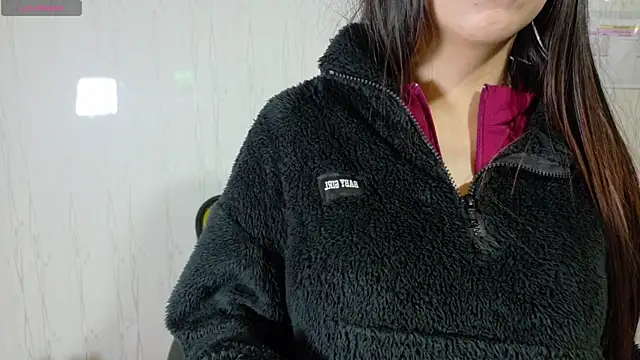 Sophi Thaylorr online show from 09.17.25