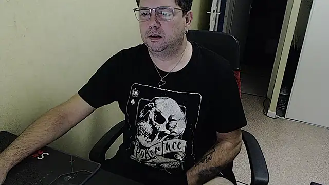 Snapshot of blueandwhite1 chatting on 12.07.24 blueandwhite1 online show from 12.07.24