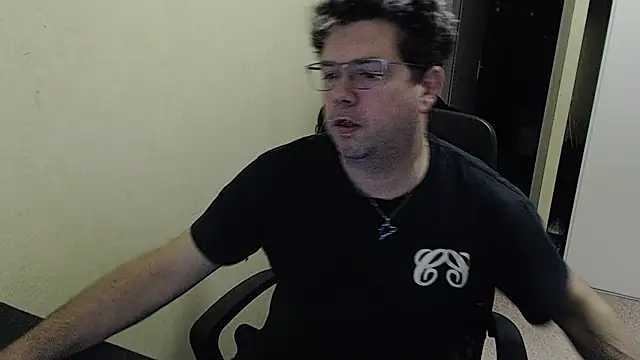 Snapshot of blueandwhite1 chatting on 01.02.25 blueandwhite1 online show from 01.02.25