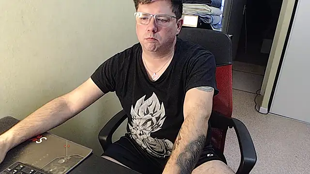 Snapshot of blueandwhite1 chatting on 02.07.25 blueandwhite1 online show from 02.07.25