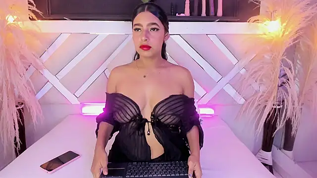 Zoe-Johnson  online show from 04.12.26