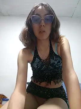 AnnieSparkle online show from 12.18.25