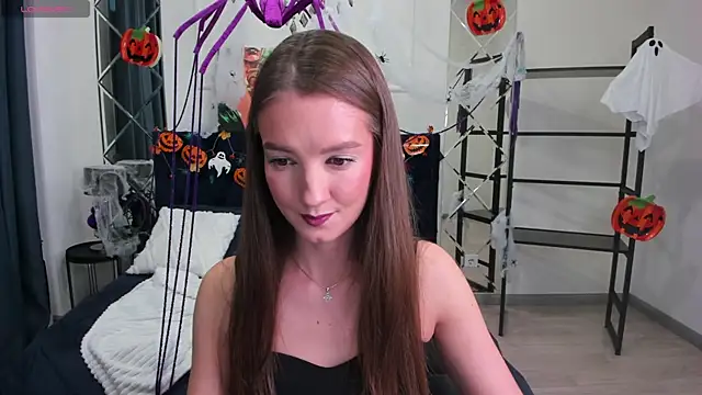 LoraSunnyy online show from 10.25.25