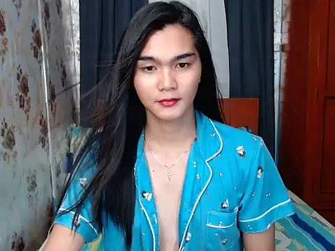 Snapshot of lady_in_moon chatting on 10.17.25 lady in moon online show from 10.17.25
