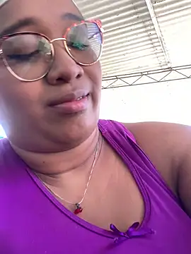 Yera brown69 online show from 10.22.25