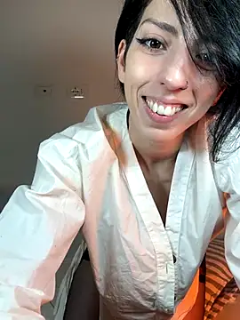 flowermadness online show from 11.22.25