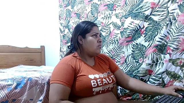 Snapshot of 69smallstar chatting on 05.19.26 69smallstar online show from 05.19.26