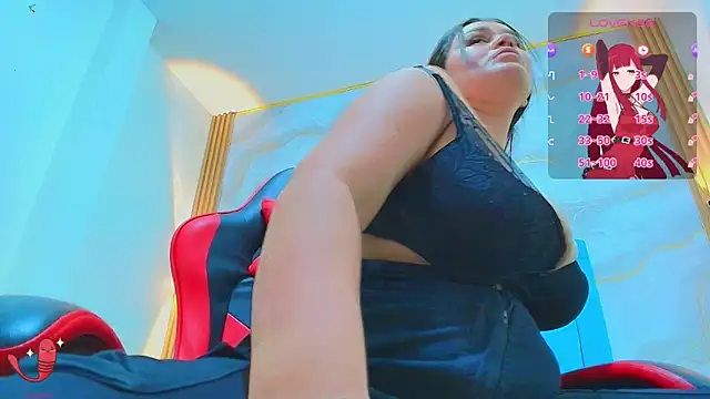 Snapshot of anapau_cooper chatting on 11.18.25 anapau cooper online show from 11.18.25