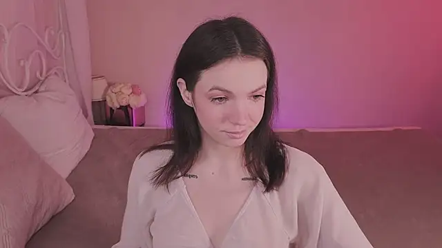 Loona Eclipse online show from 10.15.25