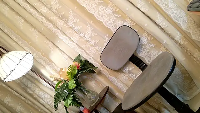 PrettyStranger online show from 11.26.25