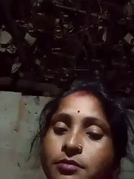 Snapshot of sonaya9y chatting on 09.22.25 sonaya9y online show from 09.22.25