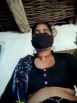 Snapshot of sonaya9y chatting on 11.09.25 sonaya9y online show from 11.09.25