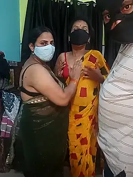 Snapshot of Renu_bhabhi03 chatting on 09.25.25 Renu bhabhi03 online show from 09.25.25