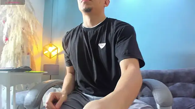 Eross Santy online show from 10.28.25