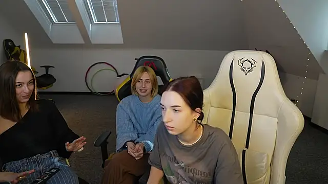  Lili 054 online show from 11.19.25