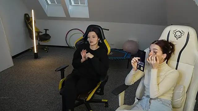  Lili 054 online show from 11.20.25