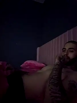 Snapshot of Pitudo786 chatting on 10.28.25 Pitudo786 online show from 10.28.25