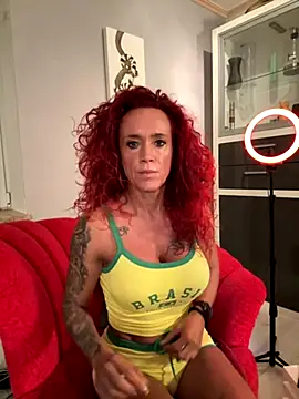 Snapshot of Hotmilfhamburg1 chatting on 10.18.25 Hotmilfhamburg1 online show from 10.18.25