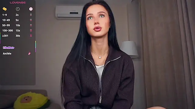 Snapshot of RendaBaatz chatting on 10.19.25 RendaBaatz online show from 10.19.25