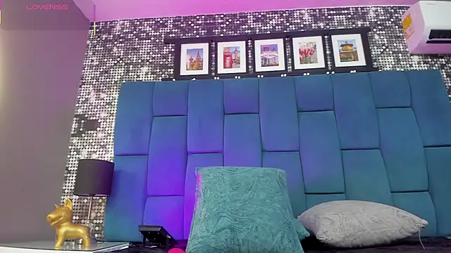 lux bitchx online show from 10.15.25