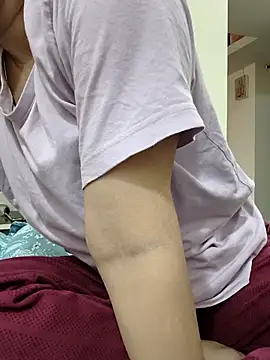 Snapshot of nice_touch9733 chatting on 12.21.25 nice touch9733 online show from 12.21.25