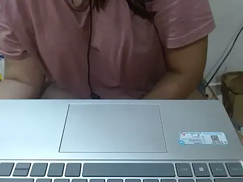 Snapshot of Nataliya_Singh chatting on 04.28.26 Nataliya Singh online show from 04.28.26