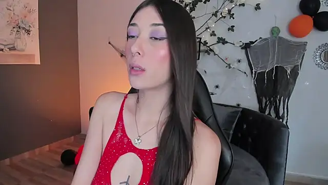 Snapshot of lia__harry chatting on 10.12.25 lia harry online show from 10.12.25